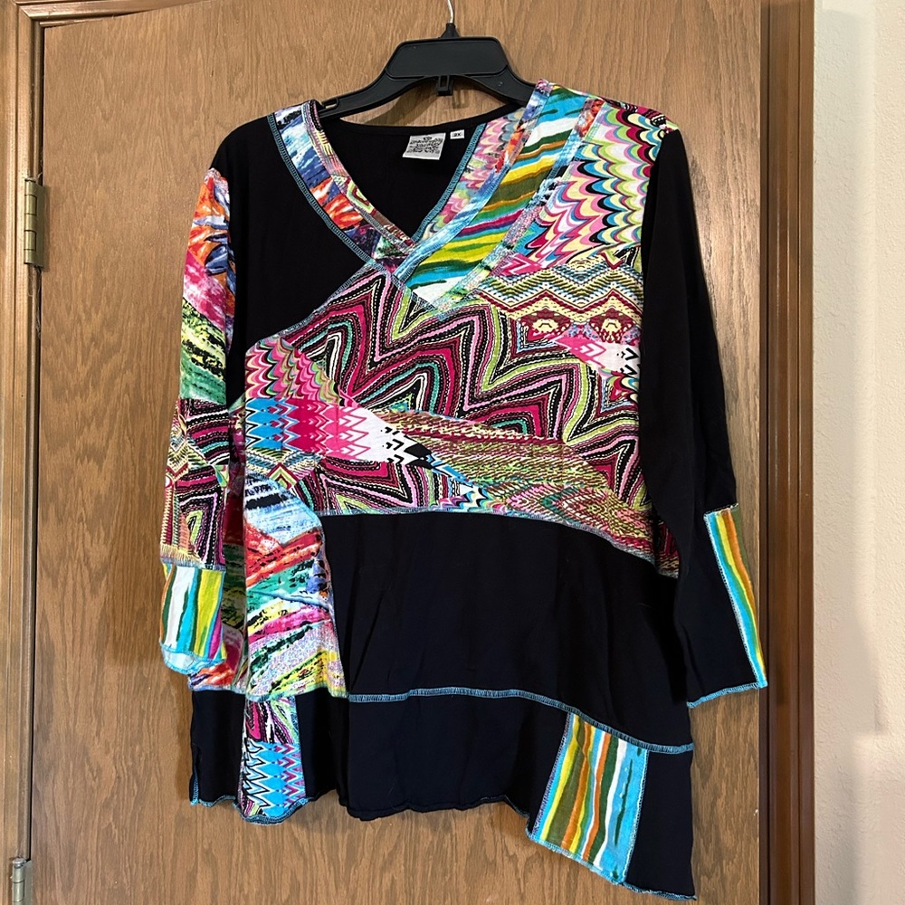 Paisley & Sage Tee plus Sz 2X black v-neck abstract colorful panels
